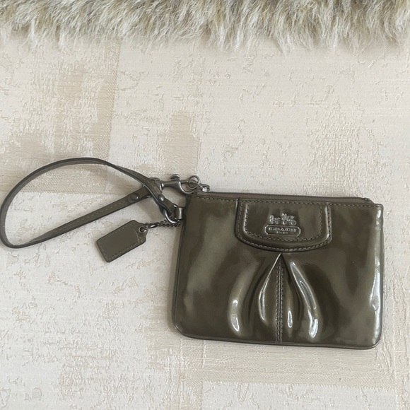 Coach patent leather wristlet - Picture 1 of 6